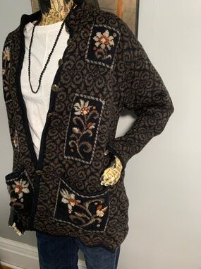 Floral Patch Wool Cardigan Jacket - Brown/Black